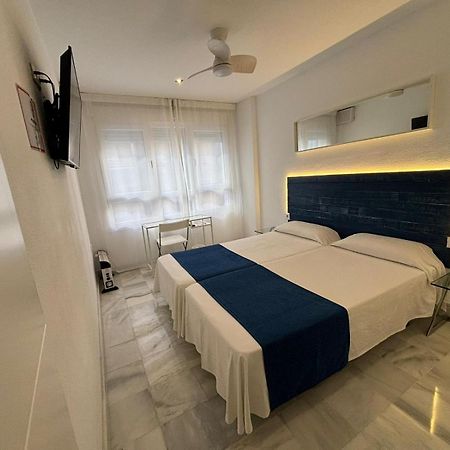 Apartamentos Turisticos Imar Cadiz Exterior photo