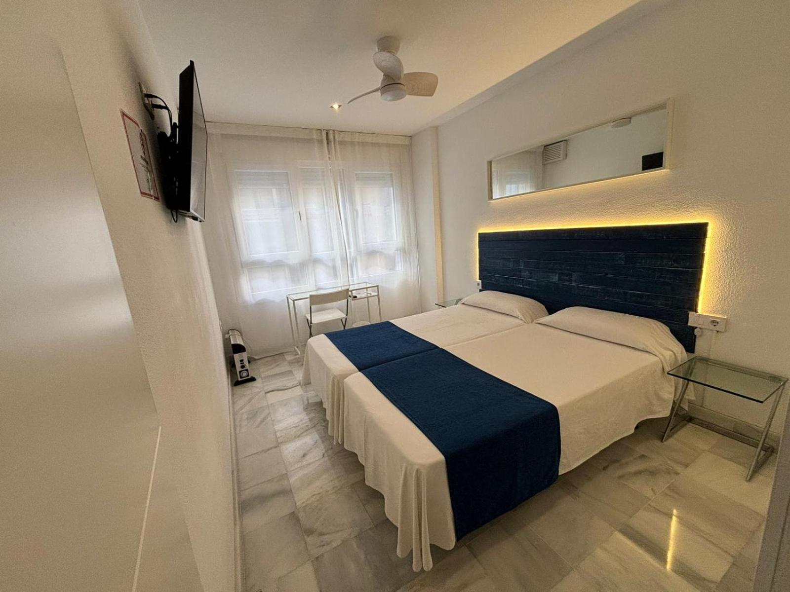 Apartamentos Turisticos Imar Cadiz Exterior photo