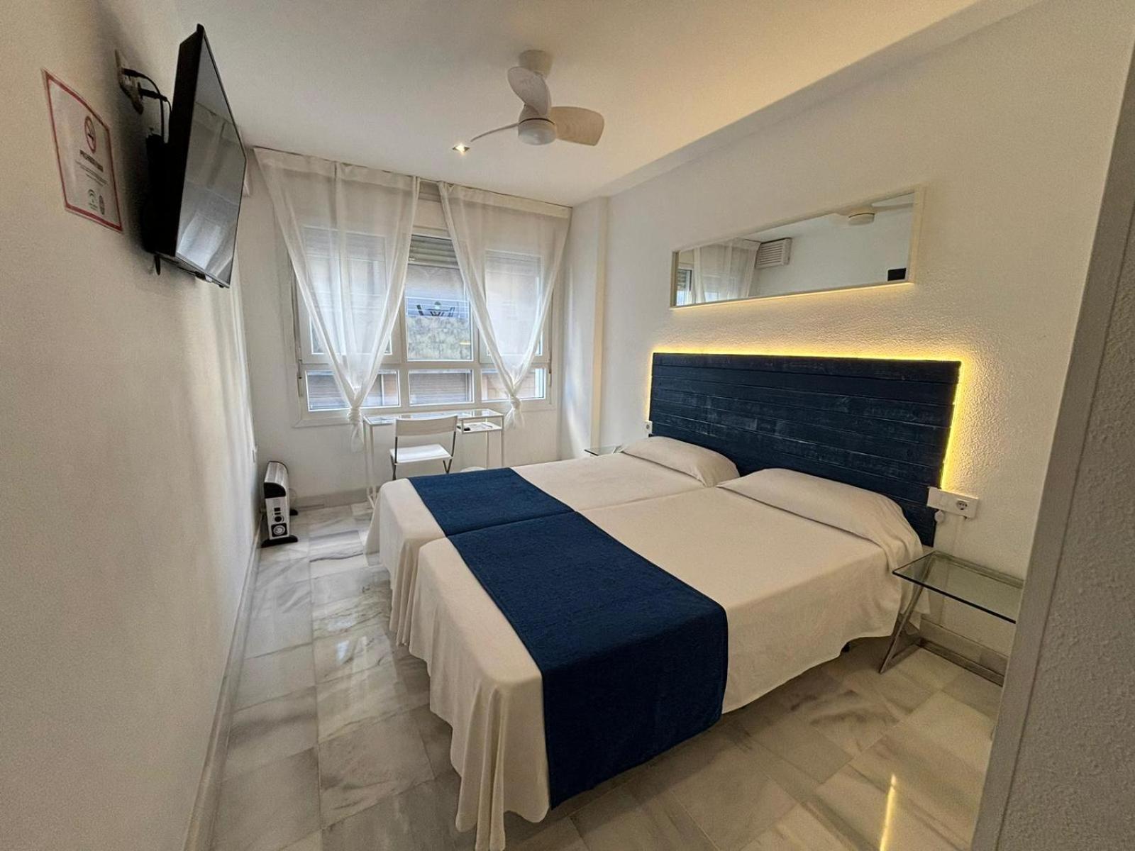 Apartamentos Turisticos Imar Cadiz Exterior photo